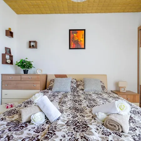 Apartment Adventure 75m2 Close To The Center