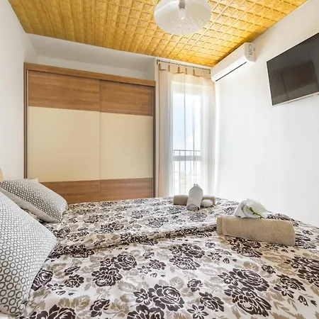 Adventure 75m2 Close To The Center Apartment *
